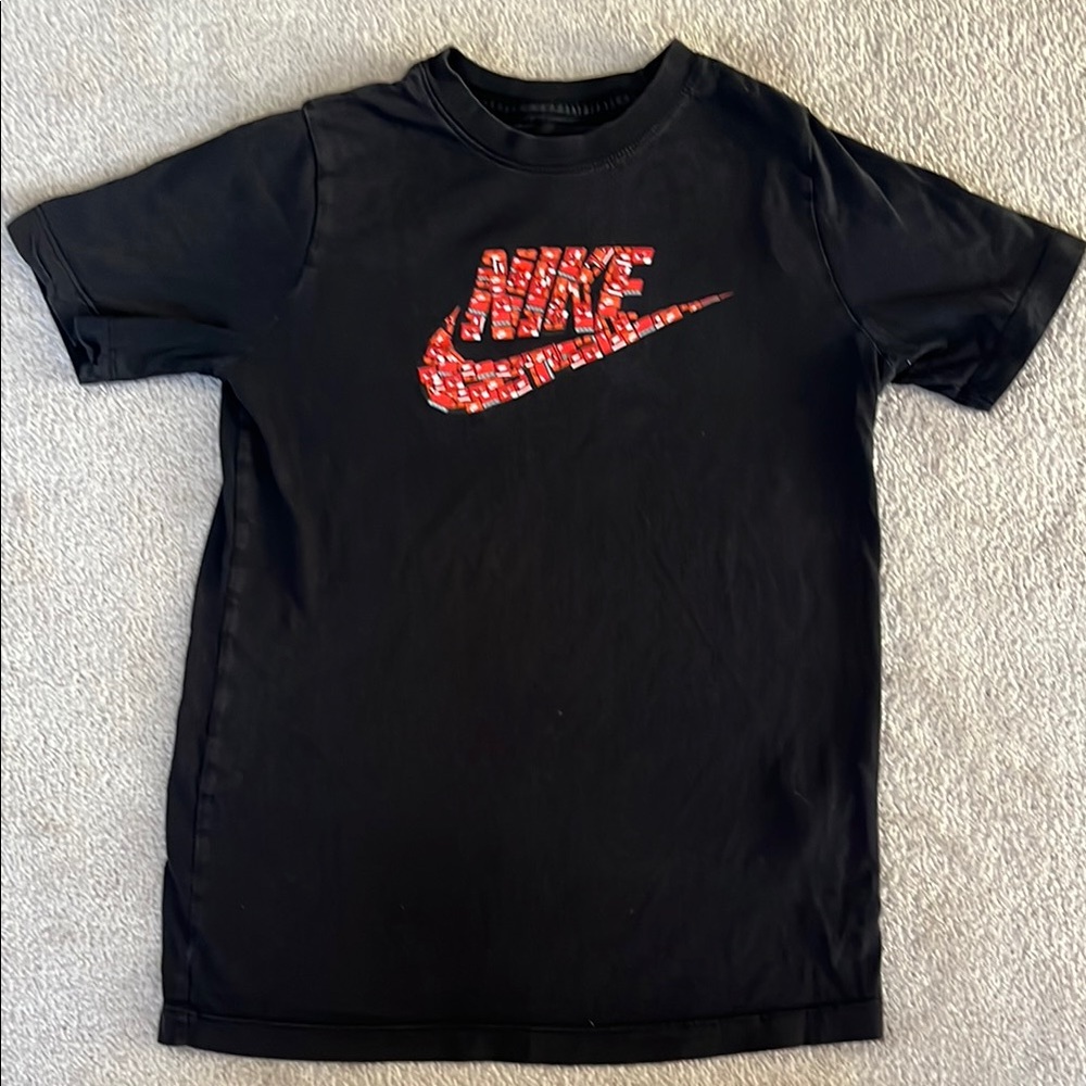 Nike boy tshirt